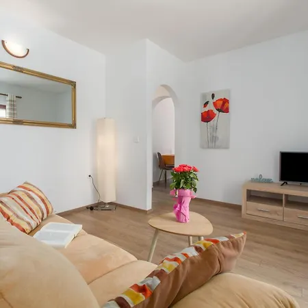 Marea 2 Mit Pool, 200m Vom Apartment Porec