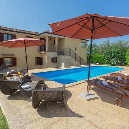 Marea 2 Mit Pool, 200m Vom Apartment