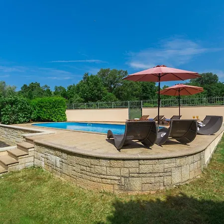 Apartment Marea 2 Mit Pool, 200m Vom