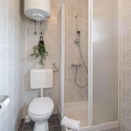 Apartment Marea 2 Mit Pool, 200m Vom *