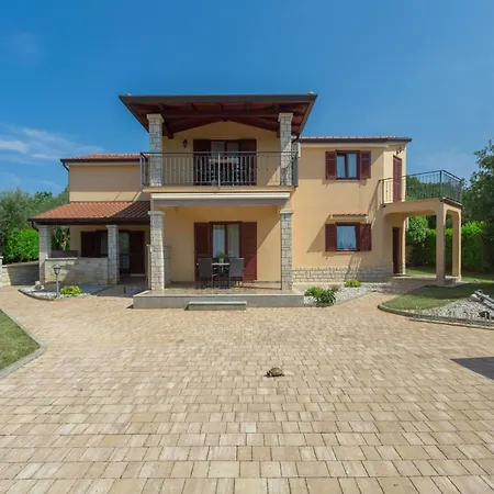 Marea 2 Mit Pool, 200m Vom Apartment *